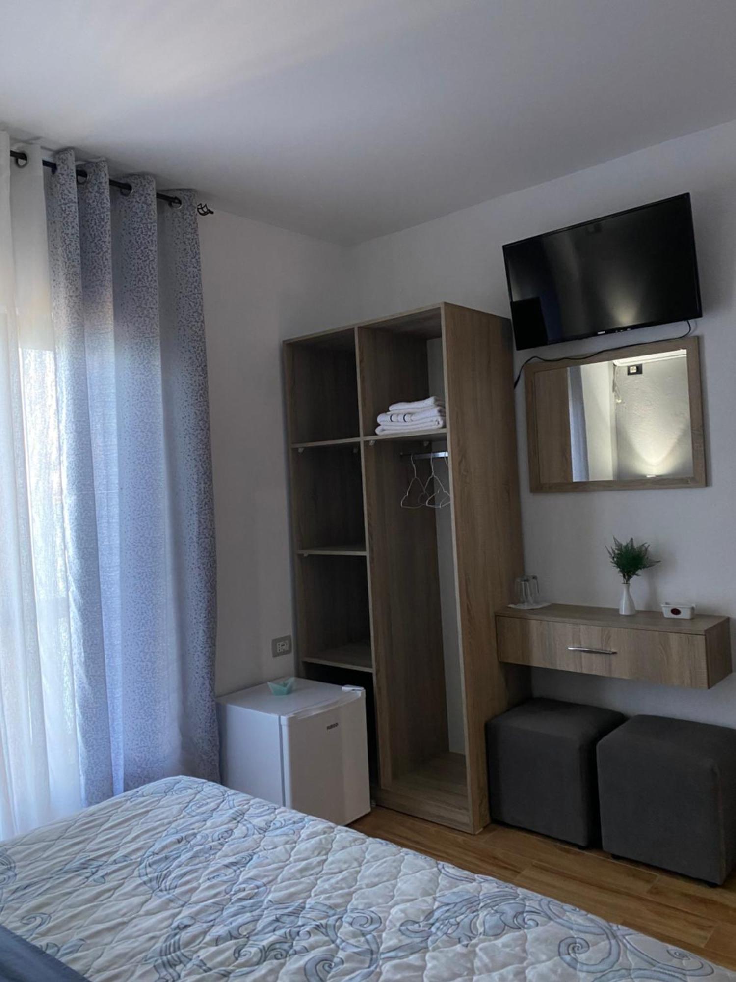 Bella Vista Bed and Breakfast Shkodër Buitenkant foto