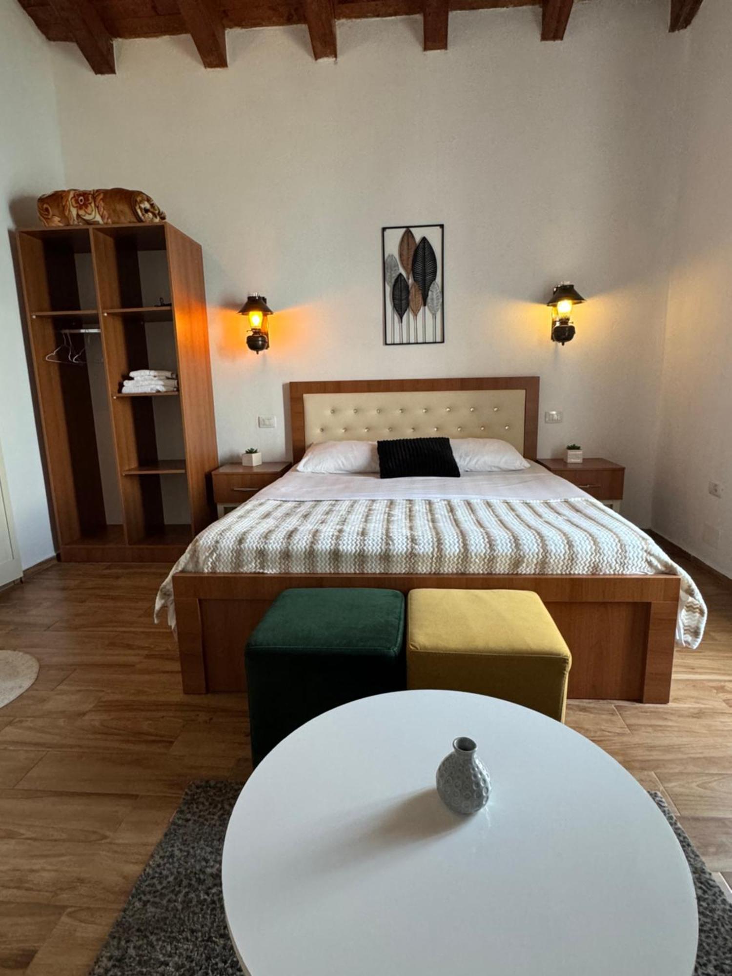 Bella Vista Bed and Breakfast Shkodër Buitenkant foto