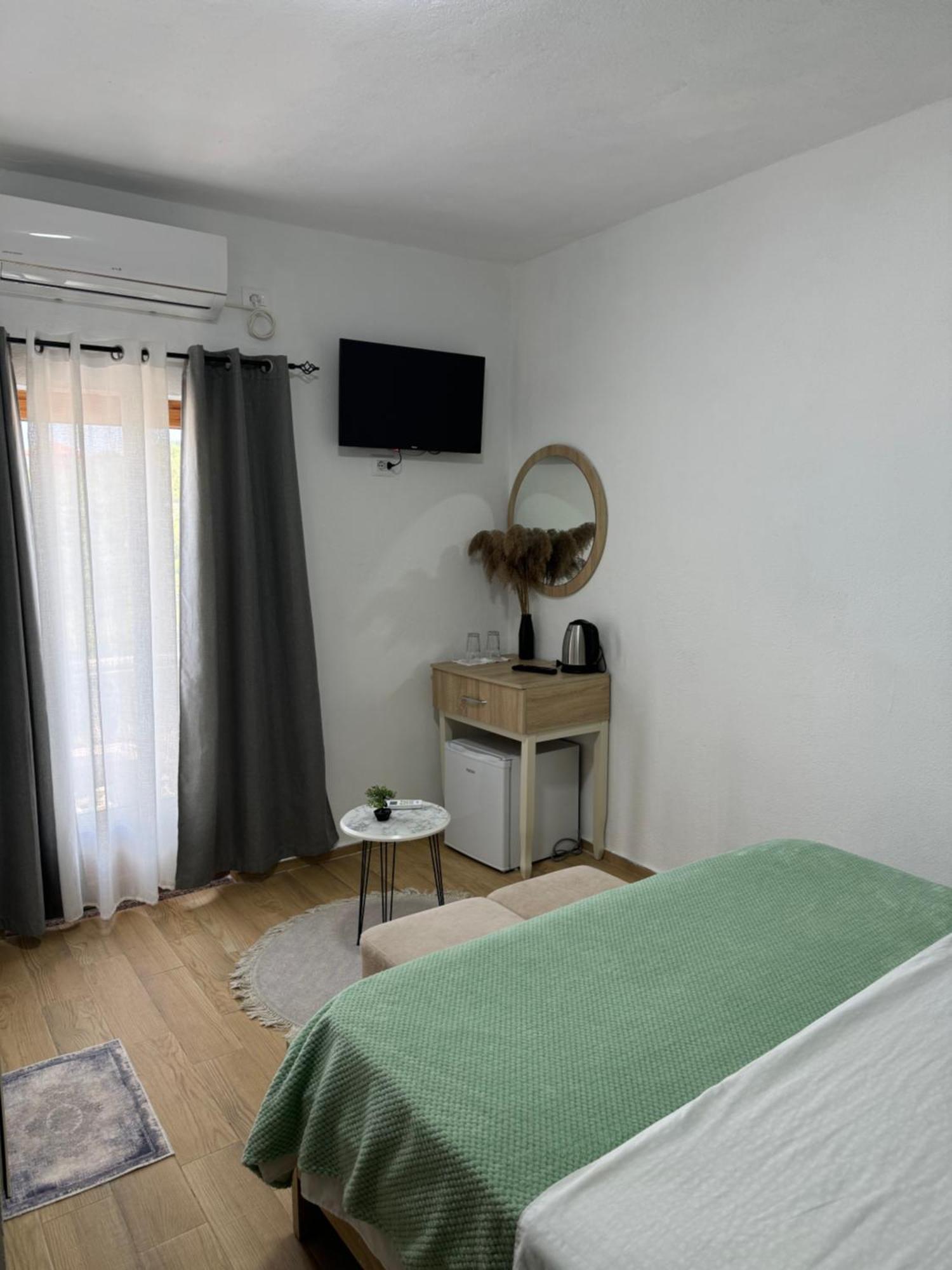 Bella Vista Bed and Breakfast Shkodër Buitenkant foto