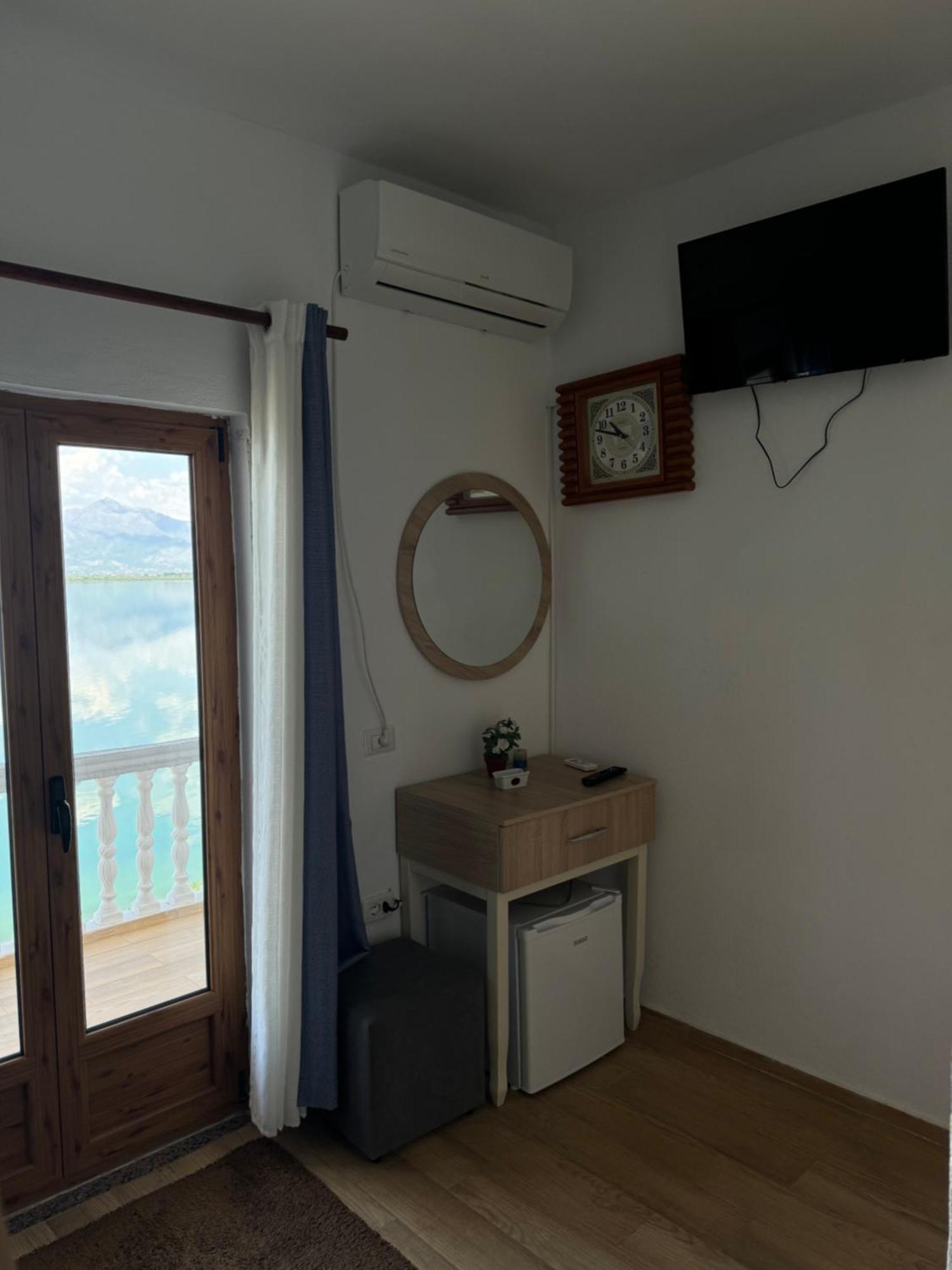 Bella Vista Bed and Breakfast Shkodër Buitenkant foto